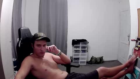 plkrisztian online show from October 27, 8:44 pm