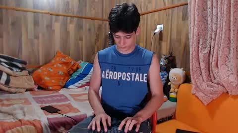 chris independent  online show from February 5, 1:58 am