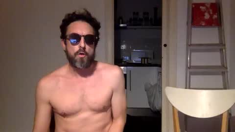 Snapshot of precum3d chatting on October 31, 2:02 am PRECUM online show from October 31, 2:02 am