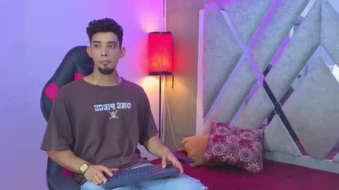 prince_arthur77 online show from March 13, 9:32 pm