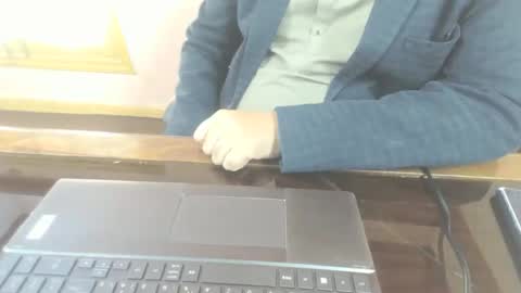 lover online show from October 8, 8:40 am