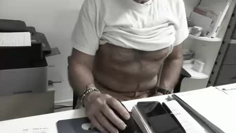 mature hairy guy online show from May 29, 4:28 pm