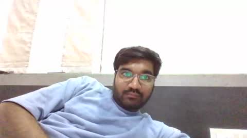 Snapshot of ptl1711 chatting on December 6, 10:05 am ptl1711 online show from December 6, 10:05 am