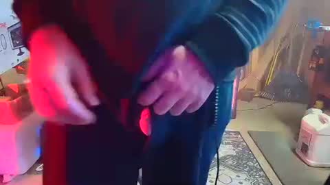 punkrunr083 online show from March 12, 7:24 am