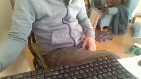 pup_y online show from September 24, 9:19 am