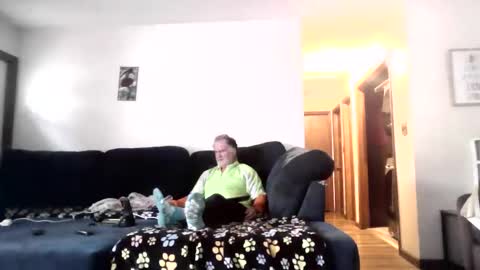 Snapshot of pussy_licker0127 chatting on October 28, 4:53 pm Mark online show from October 28, 4:53 pm