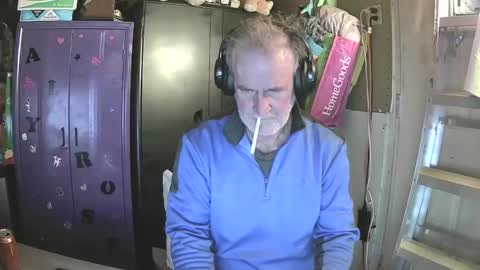 Snapshot of pussy_licker0127 chatting on February 24, 6:05 am Mark online show from February 24, 6:05 am