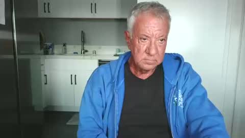 Snapshot of quest_one chatting on October 19, 12:59 am Jim online show from October 19, 12:59 am