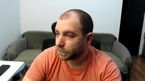 R0bila online show from April 11, 10:02 pm