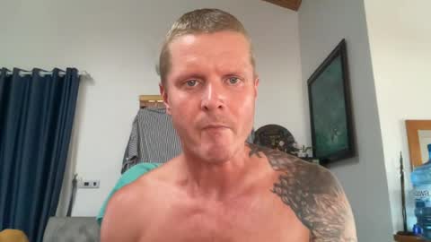 rabbit_eyes69 online show from July 10, 9:13 am