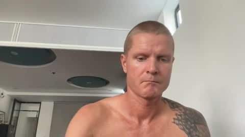rabbit_eyes69 online show from July 19, 9:04 am
