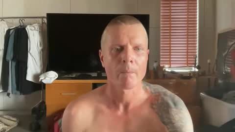 rabbit_eyes69 online show from April 17, 4:48 am