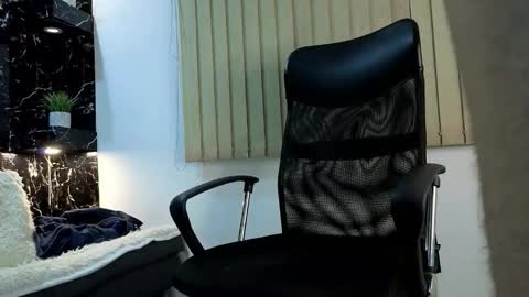 R A F A E L online show from March 8, 2:04 am