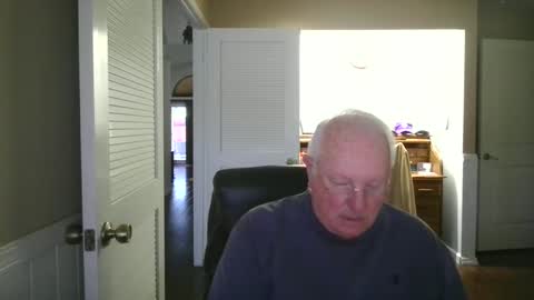 Snapshot of raiderman215 chatting on February 6, 8:13 pm raiderman215 online show from February 6, 8:13 pm