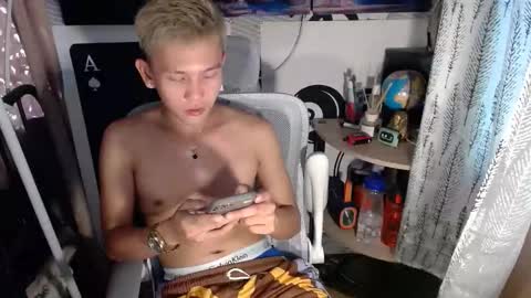 ralfhuge24 online show from April 1, 2:46 am