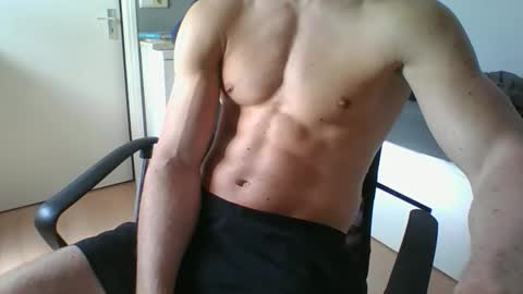 ramonjoosse2001 online show from April 20, 11:24 am