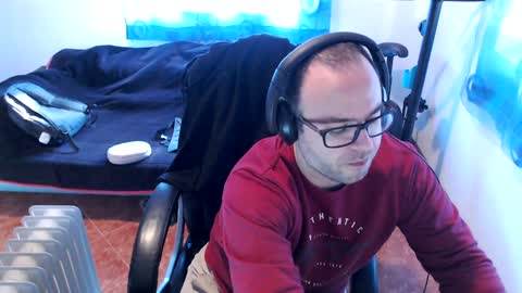 ravingr3d3 online show from January 16, 2:41 pm