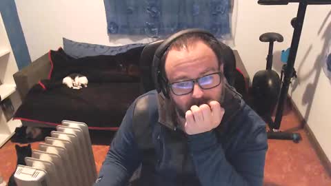 ravingr3d3 online show from February 13, 10:22 pm