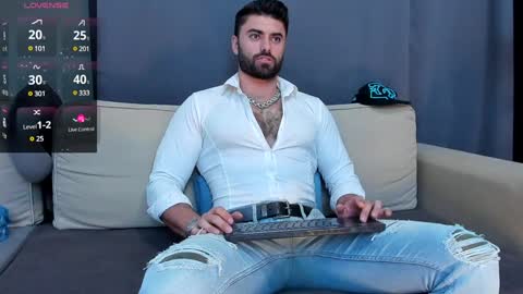 Snapshot of rawadam chatting on December 7, 7:49 am Adam online show from December 7, 7:49 am