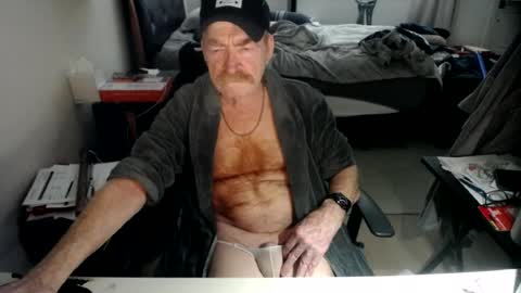 Red online show from June 15, 4:21 pm