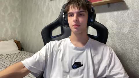 redbullshine online show from October 1, 7:51 pm