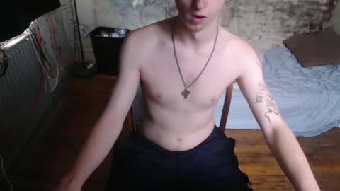 Snapshot of redhead6inch chatting on September 27, 1:31 pm RedHead6Inch online show from September 27, 1:31 pm