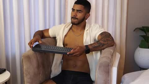 Reik online show from October 18, 12:32 pm