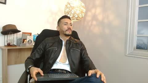   REIKO  online show from January 29, 7:43 pm