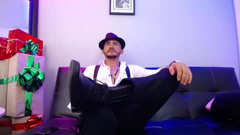   REIKO  online show from January 3, 7:39 pm