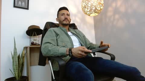   REIKO  online show from February 1, 7:55 pm