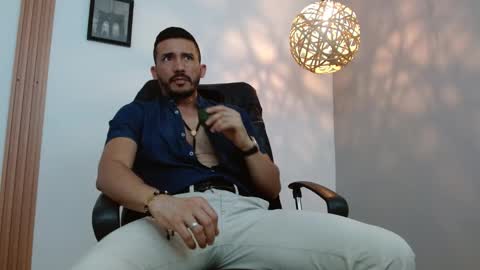   REIKO  online show from January 11, 7:59 pm