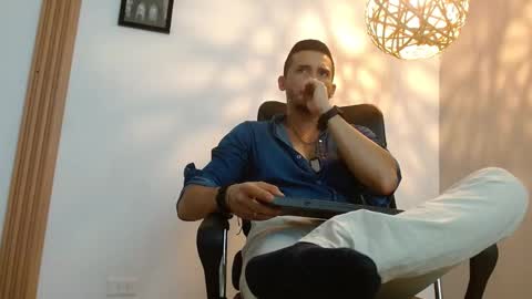   REIKO  online show from December 17, 8:32 pm