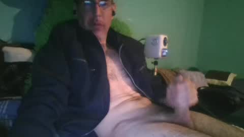 reyes_albert2006 online show from January 5, 1:36 pm