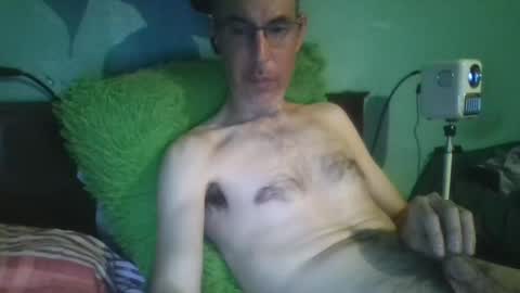 reyes_albert2006 online show from April 27, 7:16 am