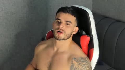Snapshot of ricardogonzalez666 chatting on December 23, 4:12 am ricardogonzalez666 online show from December 23, 4:12 am