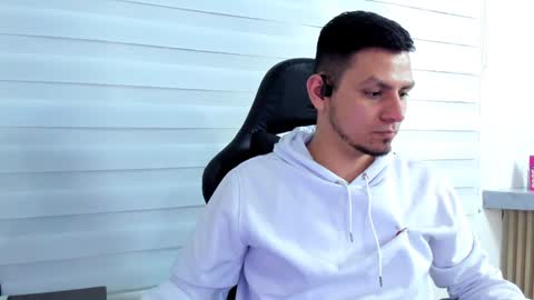 Snapshot of rick_diesel chatting on February 3, 9:30 am Rick Diesel online show from February 3, 9:30 am