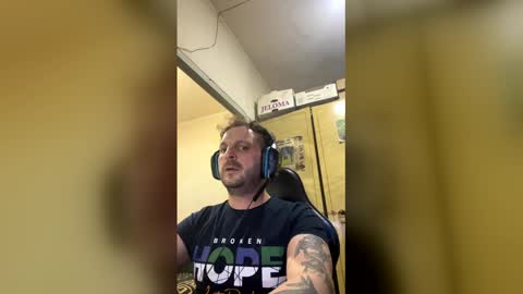 rikardo9996 online show from May 27, 2:19 am