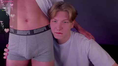 Snapshot of riverflow10 chatting on October 28, 9:34 am Mickey and Timmy online show from October 28, 9:34 am