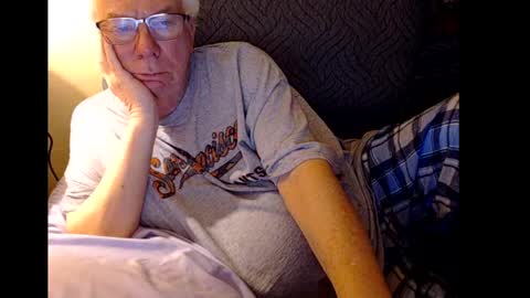 Snapshot of rk504 chatting on January 28, 3:04 am Ron online show from January 28, 3:04 am