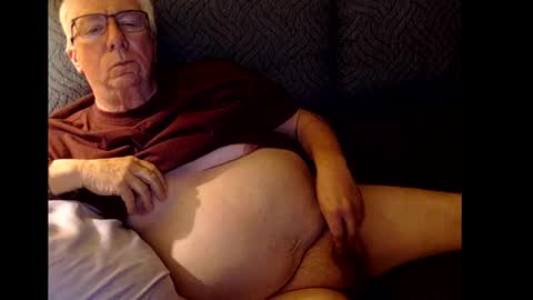 Snapshot of rk504 chatting on December 21, 3:58 am Ron online show from December 21, 3:58 am