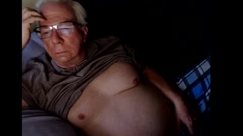 Snapshot of rk504 chatting on December 17, 12:34 am Ron online show from December 17, 12:34 am