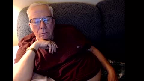 Snapshot of rk504 chatting on February 6, 1:49 am Ron online show from February 6, 1:49 am