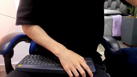 Roan Birkin online show from October 11, 9:19 pm