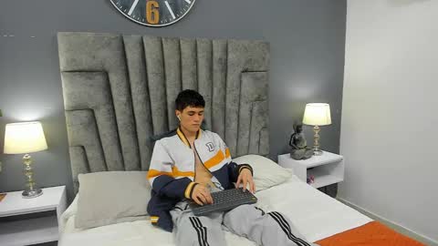 Roan Birkin online show from February 24, 7:41 pm