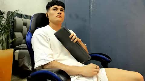 Roan Birkin online show from September 24, 9:24 pm