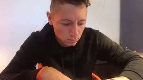 RoastingCorn online show from December 5, 8:23 pm