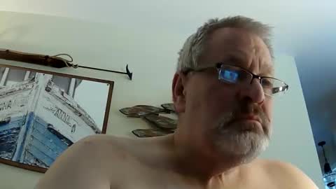 rob872217 online show from December 17, 2:35 pm