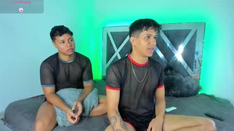 Robert Miller And Mael Thompson  online show from March 14, 11:56 pm