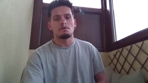 Snapshot of roberto_twink1 chatting on October 26, 12:18 pm Roberto online show from October 26, 12:18 pm