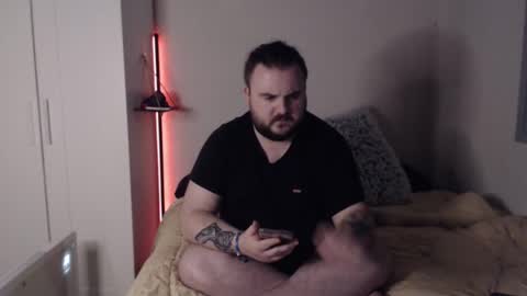 Robin online show from November 28, 11:28 pm